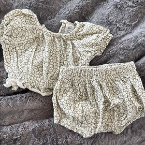 Baby Gap Floral Top and Bloomers Set